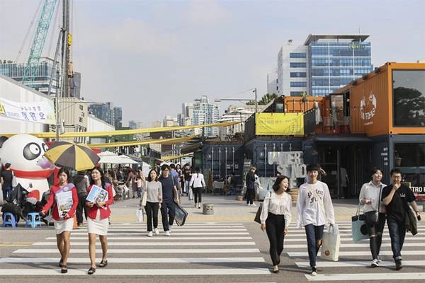 diem-an-choi-noi-tieng-o-bon-lang-dai-hoc-seoul-ivivu-4