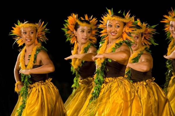 Đến Hawaii, du khách sẽ có cơ hội trải nghiệm nhiều hoạt động du lịch tuyệt vời, cũng như khám phá những nét văn hóa đặc sắc. Ảnh: Msmithmaui/Blogspot. Đến Hawaii, du khách sẽ có cơ hội trải nghiệm nhiều hoạt động du lịch tuyệt vời, cũng như khám phá những nét văn hóa đặc sắc. Ảnh: Msmithmaui/Blogspot.