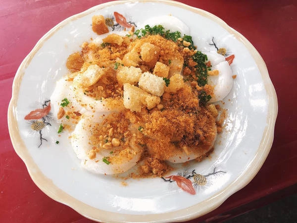 Tuy chưa thử được hết các món ngon ở Quy Nhơn nhưng Hương Giang cũng lưu lại địa chỉ của nhiều quán ngon để độc giả có thể thử như tiệm bánh canh Tư Ù, bún cá Phượng Tèo, chè Nhớ, ốc Tăng Bạt Hổ, phở Tú, bún bò giò Vân Hường, bánh căn Ngô Quyền, bánh bèo cây mận... Tuy chưa thử được hết các món ngon ở Quy Nhơn nhưng Hương Giang cũng lưu lại địa chỉ của nhiều quán ngon để độc giả có thể thử như tiệm bánh canh Tư Ù, bún cá Phượng Tèo, chè Nhớ, ốc Tăng Bạt Hổ, phở Tú, bún bò giò Vân Hường, bánh căn Ngô Quyền, bánh bèo cây mận...
