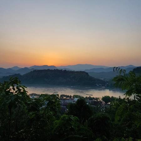 dieu-can-biet-khi-den-thanh-pho-di-san-luang-prabang-ivivu-10
