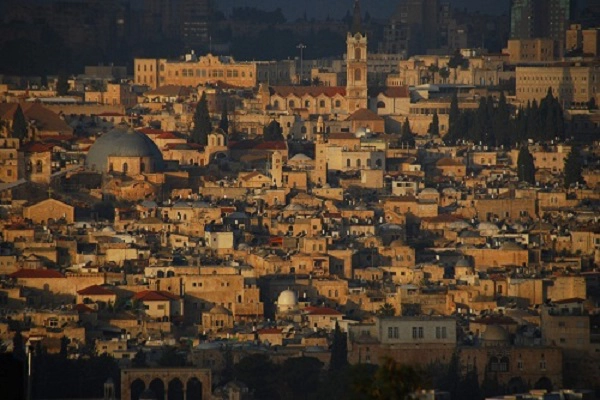 Jerusalem tuy là thành phố cổ đại được xây dựng hàng nghìn năm trước công nguyên nhưng lịch sử xung đột hiện đại của nó chỉ bắt đầu cách đây 100 năm, khi tướng Edmund Allenby của quân đội Anh chiếm thành phố từ tay người Ottoman, mở ra một thế kỷ máu và lửa bắt nguồn từ chủ nghĩa thực dân, chủ nghĩa dân tộc và bài Do Thái. Ảnh: nikos_m. Ảnh: Qu4ttroPhoto Jerusalem tuy là thành phố cổ đại được xây dựng hàng nghìn năm trước công nguyên nhưng lịch sử xung đột hiện đại của nó chỉ bắt đầu cách đây 100 năm, khi tướng Edmund Allenby của quân đội Anh chiếm thành phố từ tay người Ottoman, mở ra một thế kỷ máu và lửa bắt nguồn từ chủ nghĩa thực dân, chủ nghĩa dân tộc và bài Do Thái. Ảnh: nikos_m. Ảnh: Qu4ttroPhoto