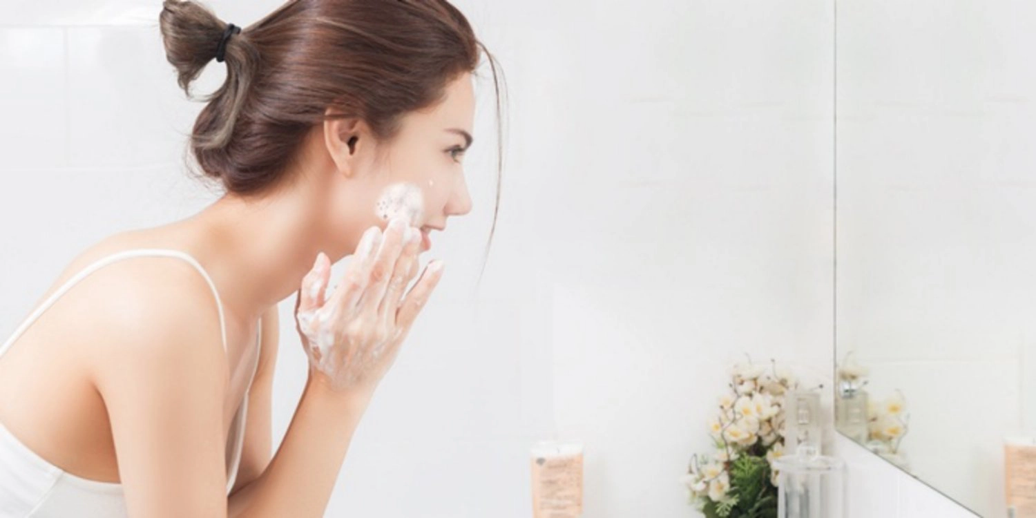 mụn trứng cá đỏ