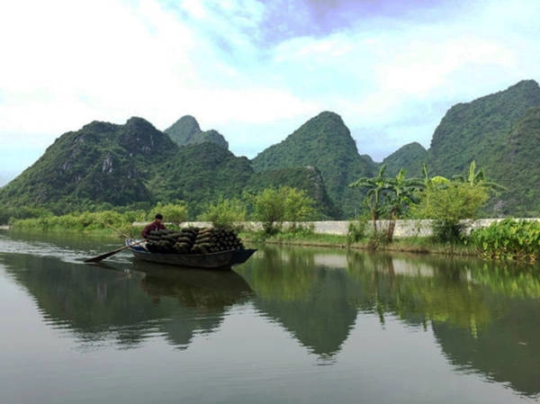 "Kìa non non, nước nước, mây mây"... - Ảnh: Băng Giang 