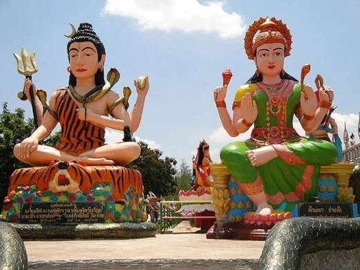 Hoàn thành năm 1977, Wat Pa Lak Roy được mệnh danh là ngôi đền địa ngục vì những cảnh tượng ghê rợn chờ đón du khách ở bên trong. Hoàn thành năm 1977, Wat Pa Lak Roy được mệnh danh là ngôi đền địa ngục vì những cảnh tượng ghê rợn chờ đón du khách ở bên trong.
