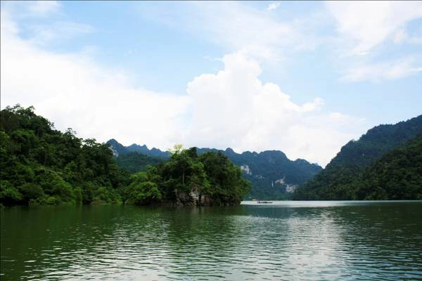 ba-be-diem-den-ly-tuong-cho-ngay-he-ivivu-1