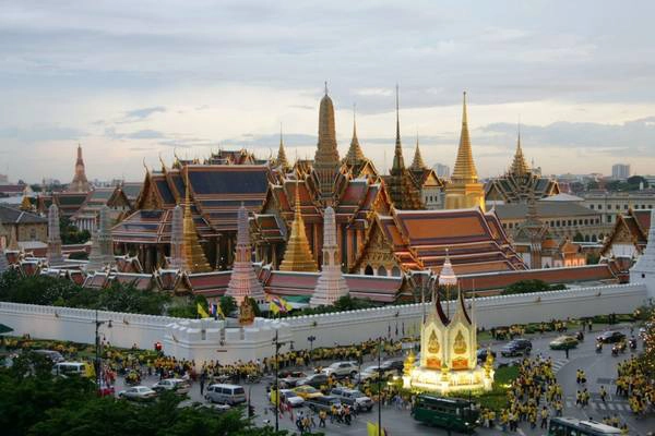 Cung điện hoàng gia – Grand Palace nhìn từ trên cao. Ảnh: atravelmate.com
