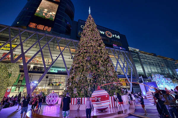 Baiyoke Sky rất gần các trung tâm thương mại lớn ở Bangkok. Ảnh:@Tattooizm