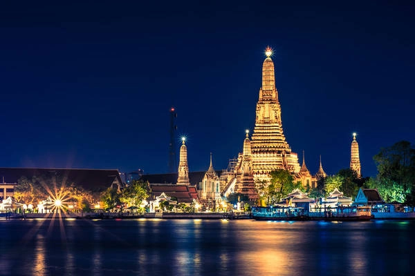 Taxi là phương tiện giao thông nhanh chóng và thoải mái nhất để đi vòng quanh thành phố.