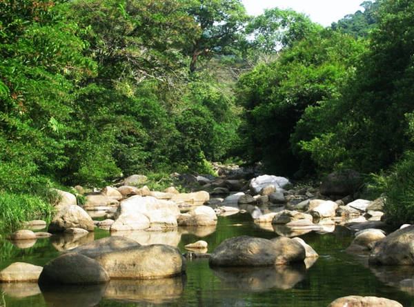 den-thac-do-tranh-nang-mua-he-ivivu-11