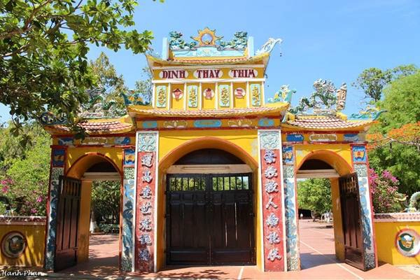 Dinh Thầy Thím.