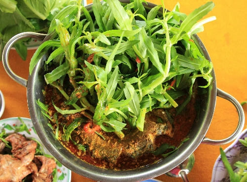 Là một món ăn giàu dinh dưỡng, thơm ngon mà không ngán. camau-ivivu-3