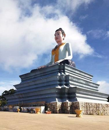 Tượng nữ thần Veang Kh’mau