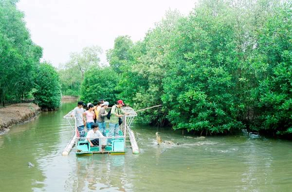 Du lich Sai Gon - Thú vị trò chơi câu cá sấu