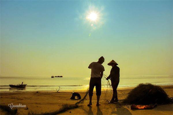 Đây cũng là lúc du khách có thể tìm hiểu thêm về cuộc sống của những ngư dân trên đảo.
