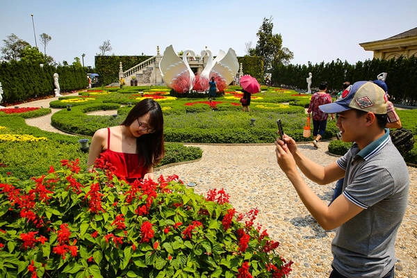 Vườn hoa tình yêu. Ảnh: banahills