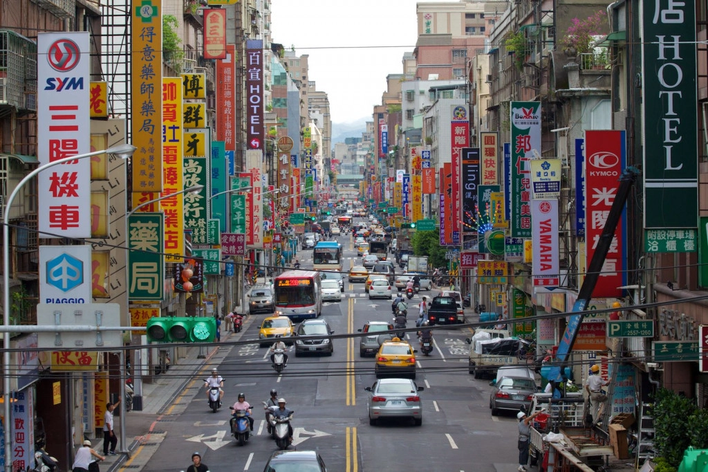 Một góc đường ở Đài Bắc nhộn nhịp
