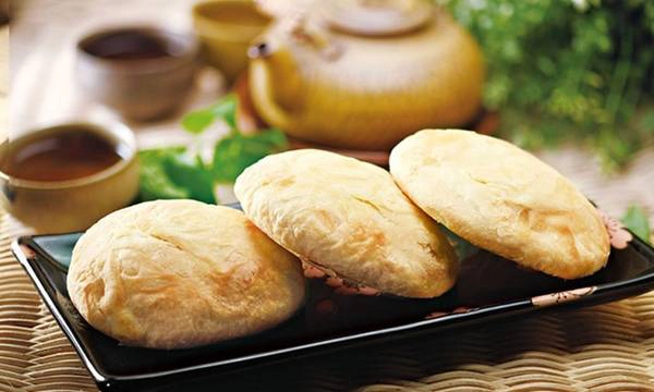 7. Bánh suncake ở Đài Trung: Các du khách mê đồ ngọt sẽ không thất vọng khi tới Đài Trung. Bạn nên ghé thăm các phố như Ziyou, Zhongzheng và Minquan để thưởng thức suncake - một loại bánh nướng vỏ giòn, với nhân mạch nha, mật ong hoặc khoai môn. Ảnh: Groupon. 7. Bánh suncake ở Đài Trung: Các du khách mê đồ ngọt sẽ không thất vọng khi tới Đài Trung. Bạn nên ghé thăm các phố như Ziyou, Zhongzheng và Minquan để thưởng thức suncake - một loại bánh nướng vỏ giòn, với nhân mạch nha, mật ong hoặc khoai môn. Ảnh: Groupon.