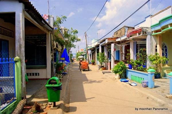 Một con đường yên tĩnh trên đảo. Ảnh: mocchan Panoramio Một con đường yên tĩnh trên đảo. Ảnh: mocchan Panoramio