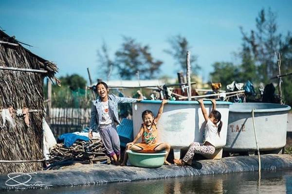 Đảo nhỏ Thạnh An không có nhiều cảnh đẹp lung linh, mà chủ yếu là cuộc sống dân chài chất phác, thanh bình. Ảnh: Quanlightwriter.photography Đảo nhỏ Thạnh An không có nhiều cảnh đẹp lung linh, mà chủ yếu là cuộc sống dân chài chất phác, thanh bình. Ảnh: Quanlightwriter.photography