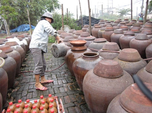 Một mẻ tương bần ngon thường mất ít nhất một đến hai tháng với điều kiện trời nắng đẹp.