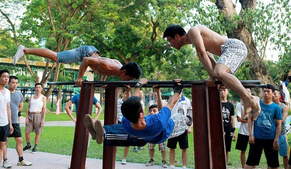 Du lich Ha Noi - Biểu diễn Street Workout