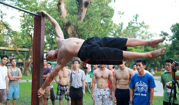 Du lich Ha Noi - Biểu diễn Street Workout