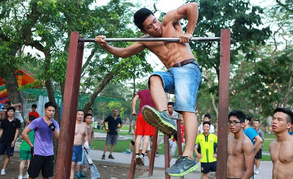 Du lich Ha Noi - Biểu diễn Street Workout