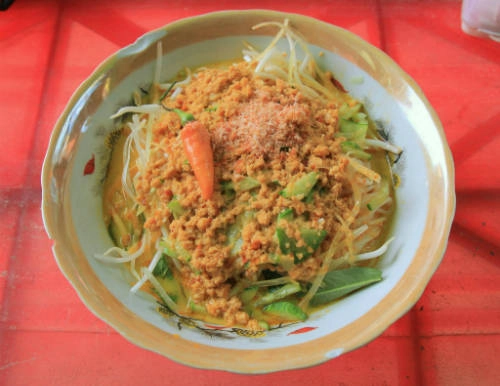 Món bún kèn nhìn đơn giản nhưng được chế biến khá cầu kỳ. Ảnh: Khánh Bằng mon-ngon-nuc-tieng-o-ha-tien-ivivu-1