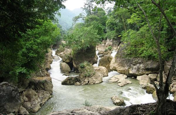 Thác Đầu Đẳng. Ảnh: idptravel.com Thác Đầu Đẳng. Ảnh: idptravel.com