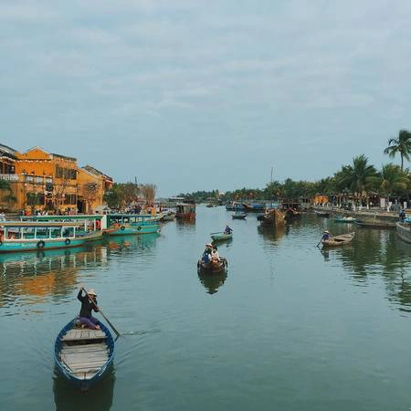 Sông Hoài lãng mạn. Ảnh: cahi.cute/instagram Sông Hoài lãng mạn. Ảnh: cahi.cute/instagram