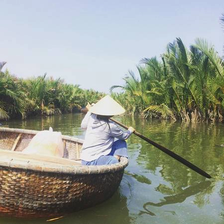 Rừng dừa Bảy Mẫu nằm ở xã Cẩm Thanh, cách Hội An chỉ khoảng 5km, được ví như miền Tây Nam Bộ của phố cổ Hội An. Ảnh: dinhcongquan/instagram Rừng dừa Bảy Mẫu nằm ở xã Cẩm Thanh, cách Hội An chỉ khoảng 5km, được ví như miền Tây Nam Bộ của phố cổ Hội An. Ảnh: dinhcongquan/instagram