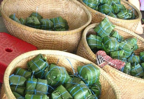 Bánh chưng Nhật Lệ. Bánh chưng Nhật Lệ.