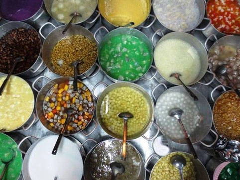 Ông bà ta ngày xưa thường nói nếu ngoài Hà Nội có “36 phố phường” thì Huế cũng có “36 thứ chè” Ông bà ta ngày xưa thường nói nếu ngoài Hà Nội có “36 phố phường” thì Huế cũng có “36 thứ chè”