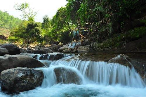 Du lịch Huế khám phá nét hoang sơ của suối Voi