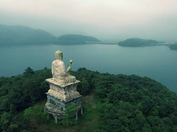 Ảnh: LongHip Ảnh: LongHip