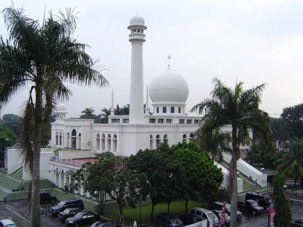 Nhà thờ Hồi giáo Al-Azhar nhìn từ bên ngoài. Ảnh: defence.pk Nhà thờ Hồi giáo Al-Azhar nhìn từ bên ngoài. Ảnh: defence.pk