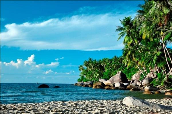 Vẻ đẹp Hòn Sơn. Ảnh: Anhcanem Vẻ đẹp Hòn Sơn. Ảnh: Anhcanem