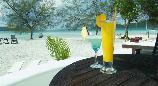 Tọa lạc tại một vị thế đắc địa trên đảo Koh Rong Samloem, nên du khách sẽ được hoàn toàn thư giãn và tận hưởng không gian yên tĩnh tại đây. Moonlight Resort-iVIVU-7