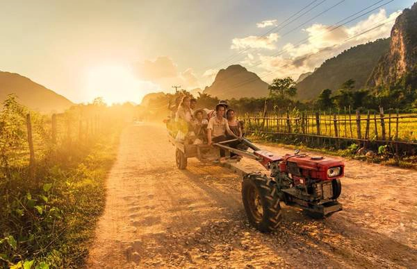 Khung cảnh thanh bình trên đất Lào. Ảnh: Facebook Hội Người Việt Tại Lào Khung cảnh thanh bình trên đất Lào. Ảnh: Facebook Hội Người Việt Tại Lào