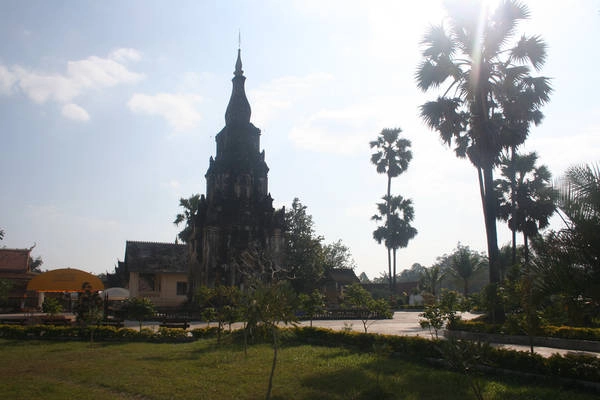 That Ing Hang là một thắng cảnh rất nổi tiếng. Ảnh: bookingyourtravel.com That Ing Hang là một thắng cảnh rất nổi tiếng. Ảnh: bookingyourtravel.com