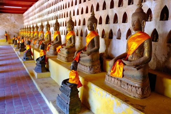 Tổng số tượng Phật ở chùa lên đến 6.840 bức lớn nhỏ rất quý hiếm. Ảnh: Internationaltravellermag.com Tổng số tượng Phật ở chùa lên đến 6.840 bức lớn nhỏ rất quý hiếm. Ảnh: Internationaltravellermag.com