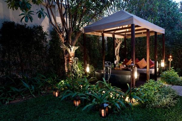 Mỗi phòng có một khu vườn nhỏ với rất nhiều cây xanh, ghế sofa và bồn tắm ngoài trời mang đến không gian riêng tư để du khách thoải mái thư giãn. Ảnh: Sofitel Luang Prabang Mỗi phòng có một khu vườn nhỏ với rất nhiều cây xanh, ghế sofa và bồn tắm ngoài trời mang đến không gian riêng tư để du khách thoải mái thư giãn. Ảnh: Sofitel Luang Prabang