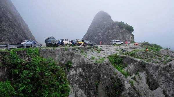 Một góc đường Đèo Thung Khe. Ảnh: hivietnam.ne