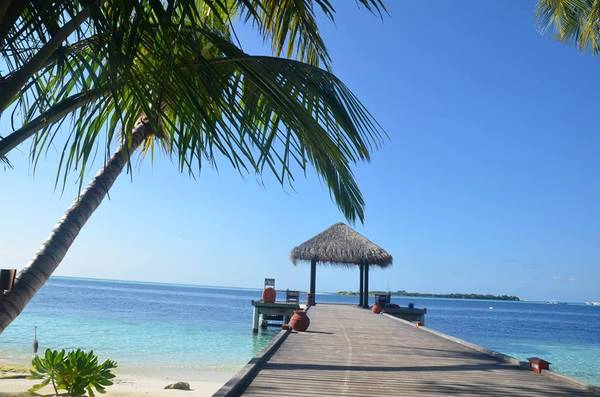 Chỗ này là cầu nơi đón người từ thuyền lên Vilamendhoo - cũng là nơi ngắm hoàng hôn đẹp nhất Vilamendhoo.