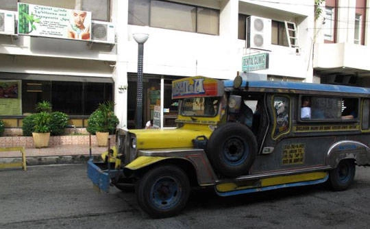 Du lịch Philippines - xe Jeepney - iVIVU.com