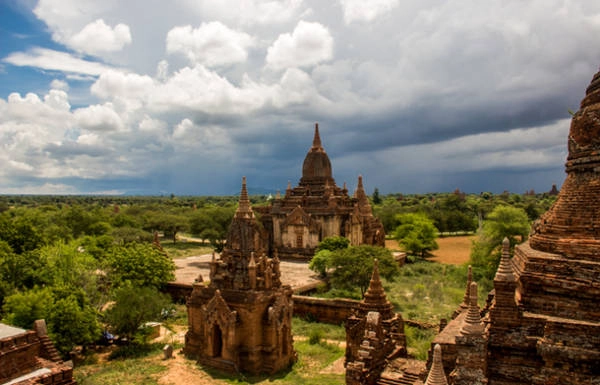 Du lich Myanmar kham pha ve dep cua thanh pho co Bagan