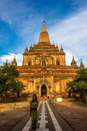 Du lich Myanmar kham pha ve dep cua thanh pho co Bagan