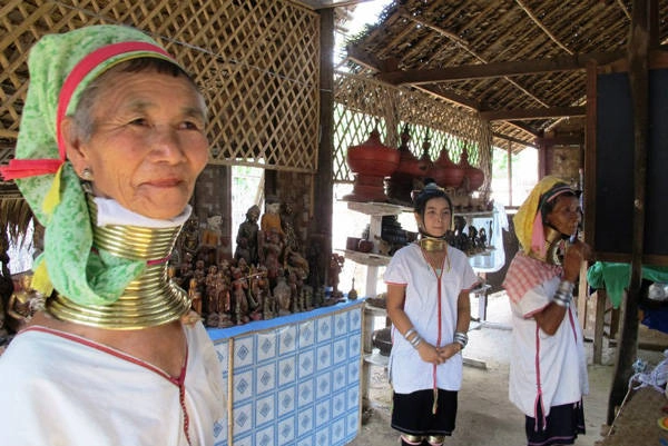 Du lịch Myanmar - làng cổ dài Kayan - iVIVU.com