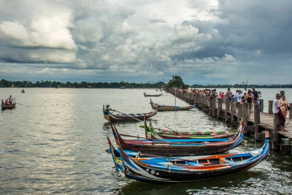 Và khá đông đúc vào ngày hôm sau khi trời nắng ráo