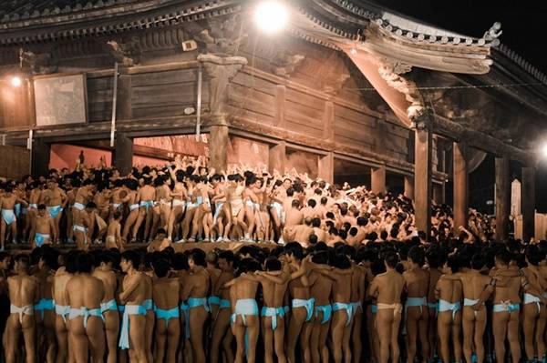 Lễ hội Hadaka Matsuri Lễ hội Hadaka Matsuri